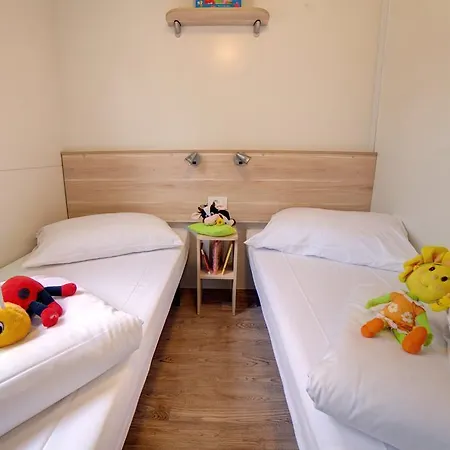 Istrian Village Premium Mobile Homes In Camping Lanterna Üdülőpark Poreč