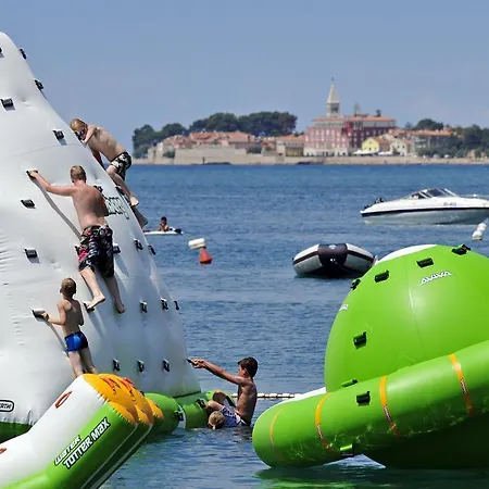 Üdülőpark Istrian Village Premium Mobile Homes In Camping Lanterna