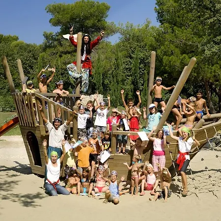 Istrian Village Premium Mobile Homes In Camping Lanterna 4*