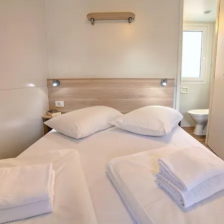 Istrian Village Premium Mobile Homes In Camping Lanterna Üdülőpark 4*