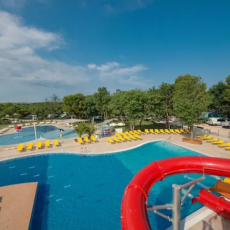 Üdülőpark Istrian Village Premium Mobile Homes In Camping Lanterna Poreč