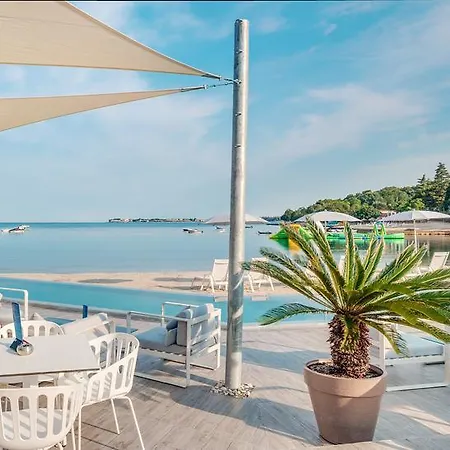 Istrian Village Premium Mobile Homes In Camping Lanterna 4* Poreč