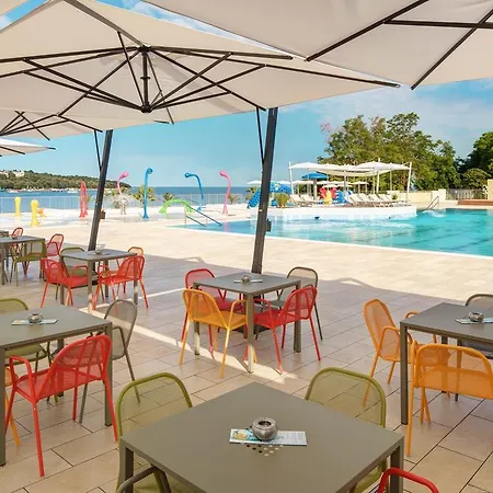 Istrian Village Premium Mobile Homes In Camping Lanterna Üdülőpark